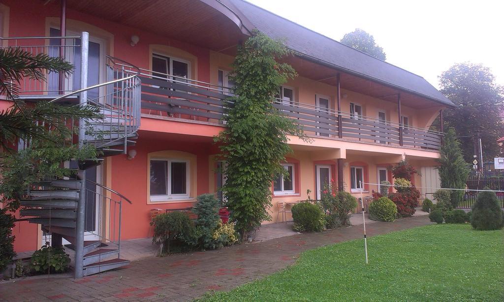 Penzion Areal Zamma Rožňava Exteriör bild
